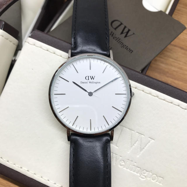 Daniel Wellington(ダニエルウェリントン)のDanielWellington 腕時計３６㎜ ４０㎜(別売り可能） レディースのファッション小物(腕時計)の商品写真