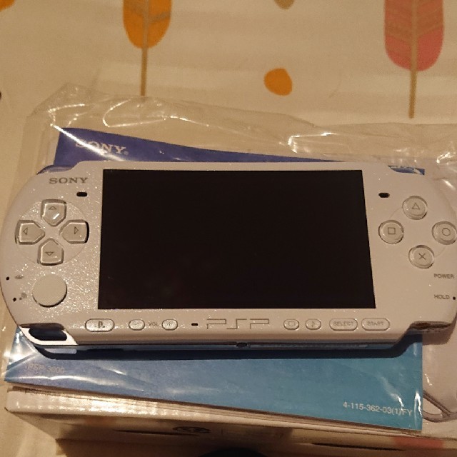 PlayStation Portable(プレイステーションポータブル)のPSP 3000 エンタメ/ホビーのゲームソフト/ゲーム機本体(携帯用ゲーム機本体)の商品写真