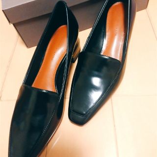 チャールズアンドキース(Charles and Keith)のCHARLES&KEITH ヒール(ハイヒール/パンプス)