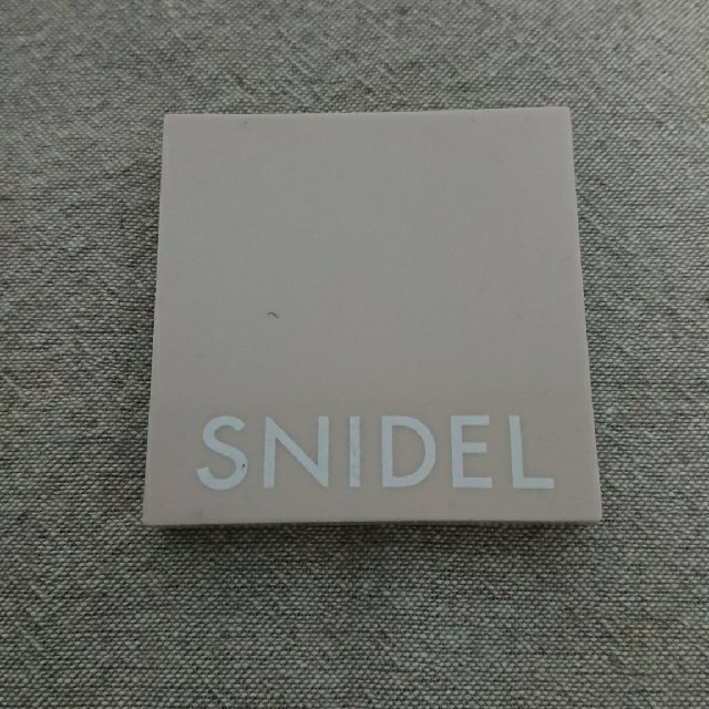 SNIDEL(スナイデル)のSNIDEL  雑誌付録 コスメ/美容のベースメイク/化粧品(アイシャドウ)の商品写真