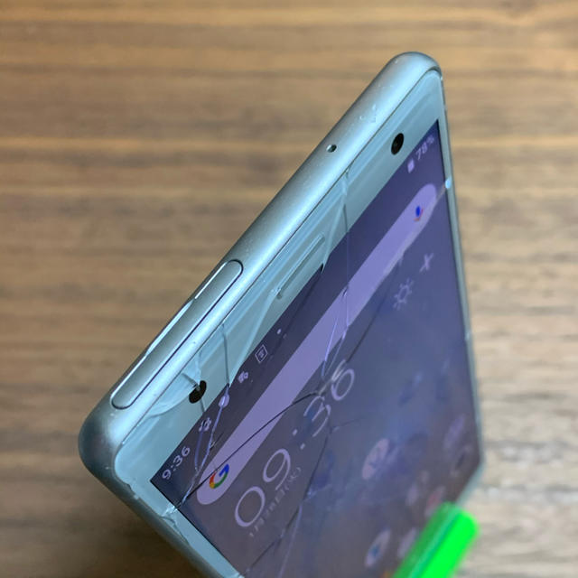 ジャンク SIMフリー XperiaXZ1 701so 本体のみ TS137