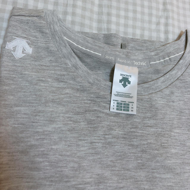 DESCENTE(デサント)のDESCENTE Tシャツ レディースのトップス(Tシャツ(半袖/袖なし))の商品写真