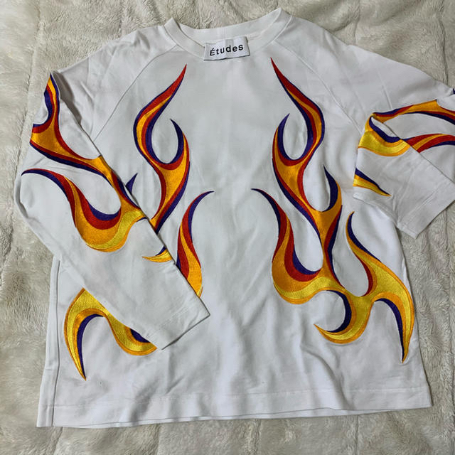 ONE OK ROCK - Études Studio ファイヤーパターン Tシャツ ぱぁ ONE OK ROCK - Études Studio ファイヤーパターン Tシャツ ぱぁ