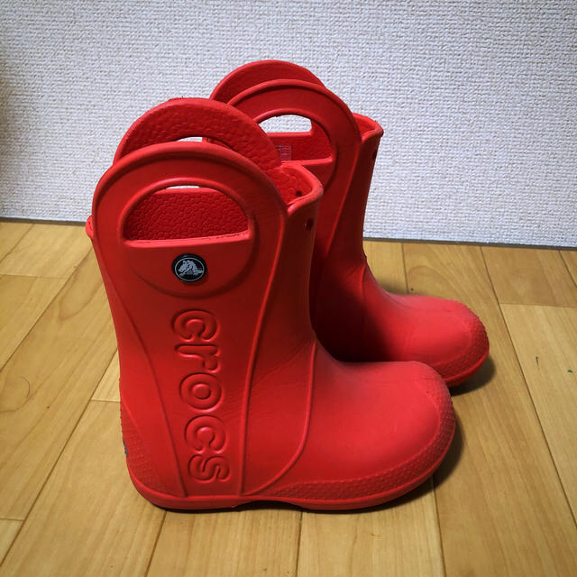 crocs(クロックス)の赤クロックスレインブーツ19cm crocs長靴　レッド キッズ/ベビー/マタニティのキッズ靴/シューズ(15cm~)(長靴/レインシューズ)の商品写真