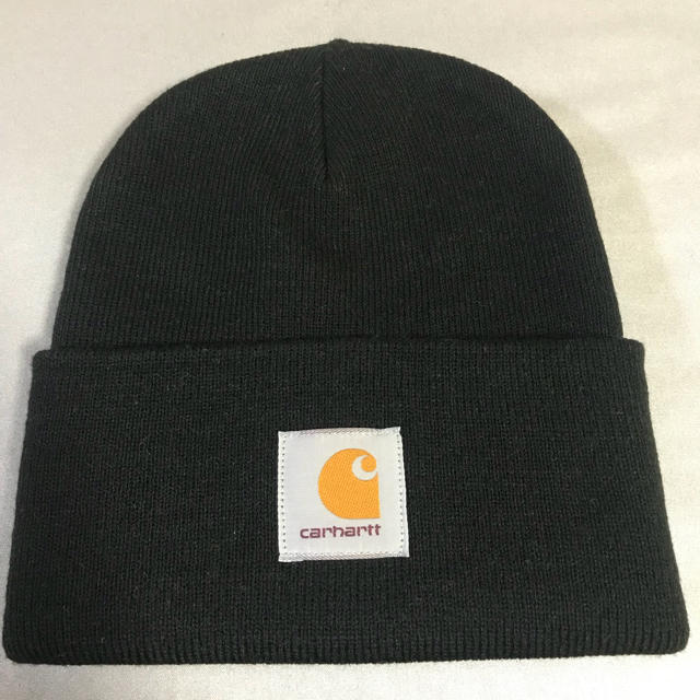 carhartt(カーハート)のcarhartt ニット帽 ブラック メンズの帽子(ニット帽/ビーニー)の商品写真