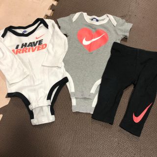 ナイキ(NIKE)のNIKE ベビー 3点セット(ロンパース)