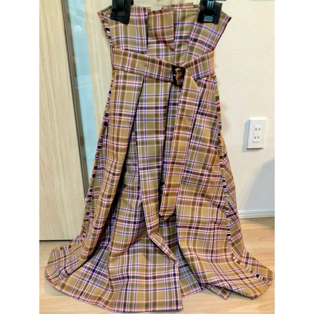 BEAUTY&YOUTH UNITED ARROWS(ビューティアンドユースユナイテッドアローズ)の新品　未使用　定価以下　ユナイテッドトーキョー　スカート  レディースのスカート(ロングスカート)の商品写真