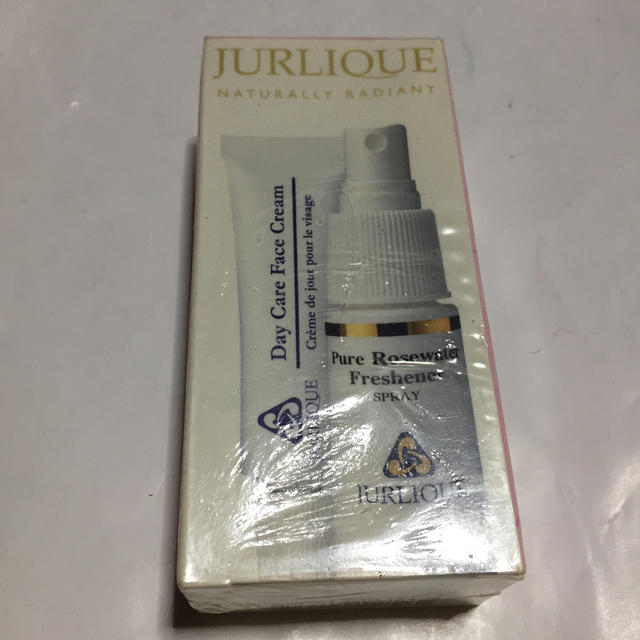 Jurlique(ジュリーク)のJURLIQUE（ジュリーク）NATURALLY RADIANT コスメ/美容のスキンケア/基礎化粧品(美容液)の商品写真