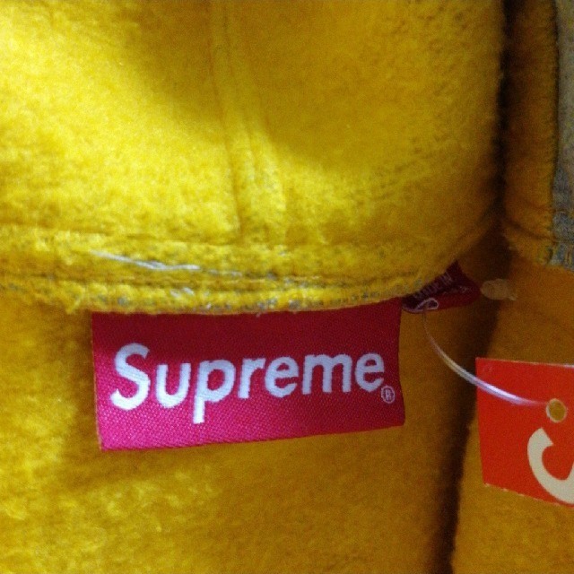 Supreme(シュプリーム)のSupreme パーカー メンズのトップス(パーカー)の商品写真