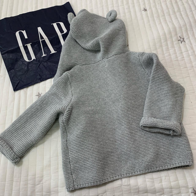 【美品】GAP くま耳 カーディガン 80cm ギャップ babygap キッズ/ベビー/マタニティのベビー服(~85cm)(カーディガン/ボレロ)の商品写真