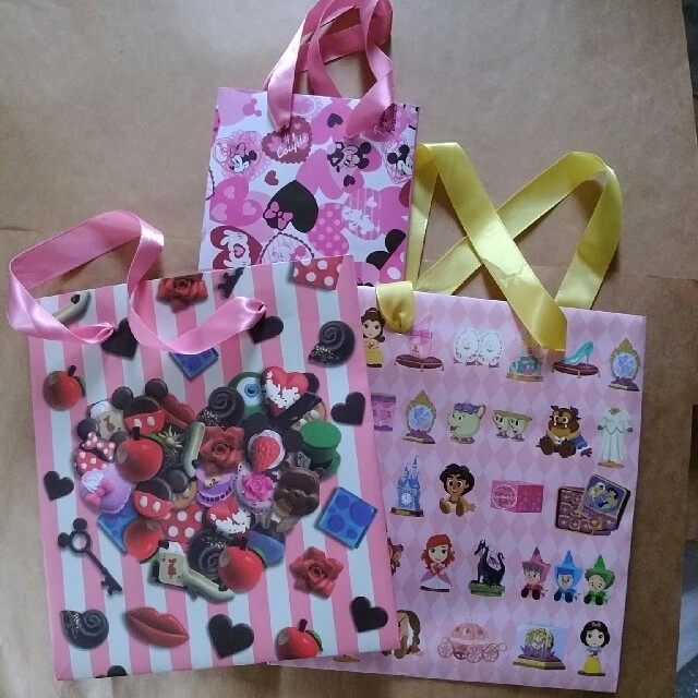 Disney ディズニーストア ラッピング紙袋3枚の通販 By とらトラ寅吉 S Shop ディズニーならラクマ