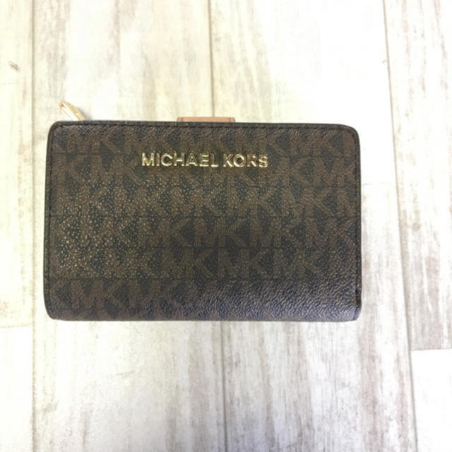 Michael Kors(マイケルコース)のマイケルコース❤️二つ折り財布 レディースのファッション小物(財布)の商品写真