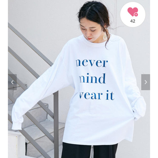 WHO'S WHO gallery(フーズフーギャラリー)のnevermind...3段ロゴ ビッグシルエットロンTEE レディースのトップス(Tシャツ(長袖/七分))の商品写真