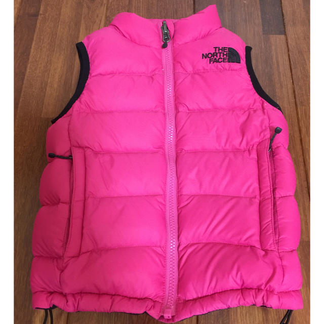 THE NORTH FACE(ザノースフェイス)のダウンベスト キッズ/ベビー/マタニティのキッズ服女の子用(90cm~)(ジャケット/上着)の商品写真