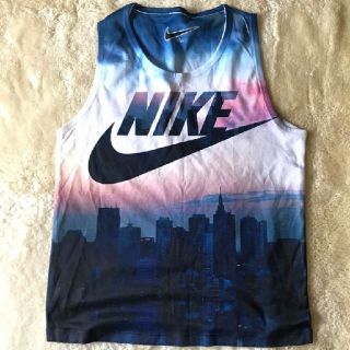 ナイキ(NIKE)のNIKE タンクトップ　Lサイズ(タンクトップ)