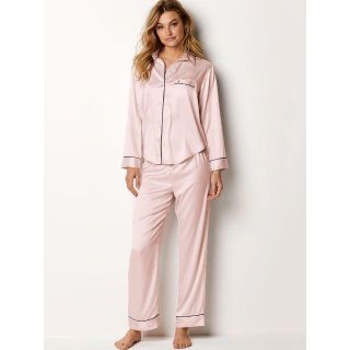 ヴィクトリアズシークレット(Victoria's Secret)のビクトリアシークレット　サテンパジャマセット　XS  新品未使用(パジャマ)