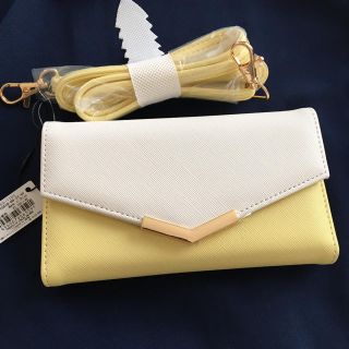 セシルマクビー(CECIL McBEE)の新品 セシルマクビー 内側花柄 ショルダー付き ミラー付き スマホケース 黄色(モバイルケース/カバー)