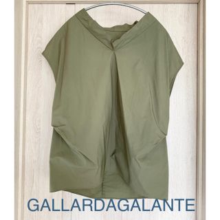 ガリャルダガランテ(GALLARDA GALANTE)の美品 GALLARDAGALANTE フレンチスリーブブラウス(シャツ/ブラウス(半袖/袖なし))