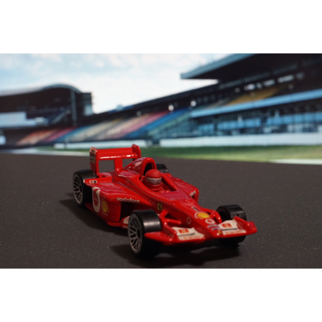 TOMMY(トミー)のHot Wheels ホットウィール Ferrari Formula1エラー品 エンタメ/ホビーのおもちゃ/ぬいぐるみ(模型/プラモデル)の商品写真