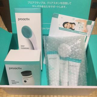 プロアクティブ(proactiv)のプロアクティブ＋3ステップセット30日サイズ＋クレンジングブラシ&ボディブラシ(サンプル/トライアルキット)