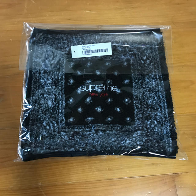 supreme Bandana Fleece Neck Gaiter black