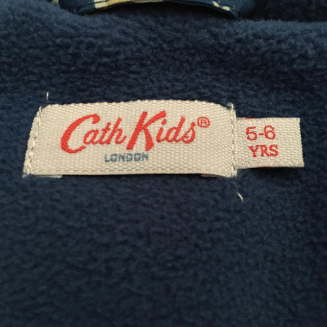 Cath Kidston(キャスキッドソン)のキャスキッドソン　中綿ベスト キッズ/ベビー/マタニティのキッズ服男の子用(90cm~)(ジャケット/上着)の商品写真