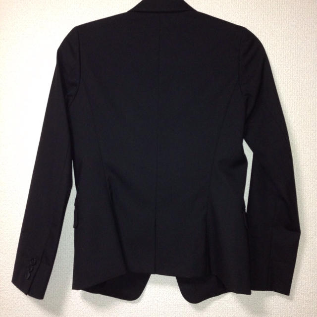 UNIQLO(ユニクロ)のブラックジャケット レディースのジャケット/アウター(テーラードジャケット)の商品写真
