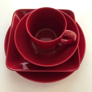 イッタラ(iittala)のイッタラ　ティーマ　レッド　4点セット(食器)