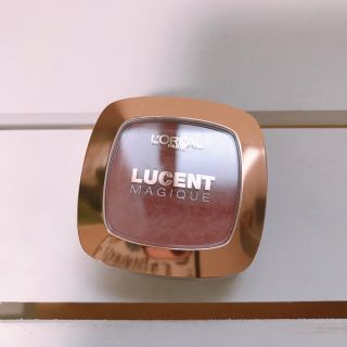 ロレアルパリ(L'Oreal Paris)のくみちゃん様専用　ロレアルパリ　ルーセントマジック　パウダーブラッシュ(チーク)