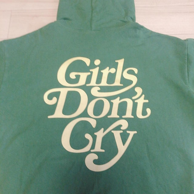 Girls Don't Cry パーカー グリーン