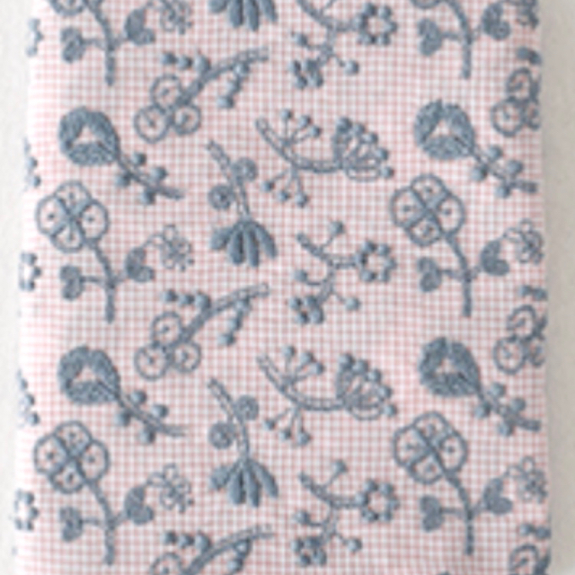 mina perhonen(ミナペルホネン)のミナペルホネン C&Sコラボ　カットクロス　チェック　ピンク　はぎれ　ハギレ ハンドメイドの素材/材料(生地/糸)の商品写真