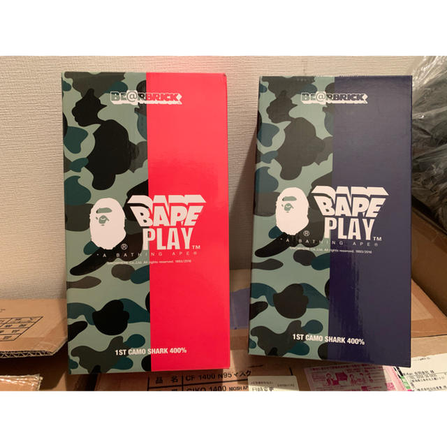 A BATHING APE(アベイシングエイプ)のBape BE@RBRICK 1st camo shark 400% 赤ネービー エンタメ/ホビーのフィギュア(その他)の商品写真