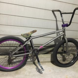 Mutiny BMX(自転車本体)