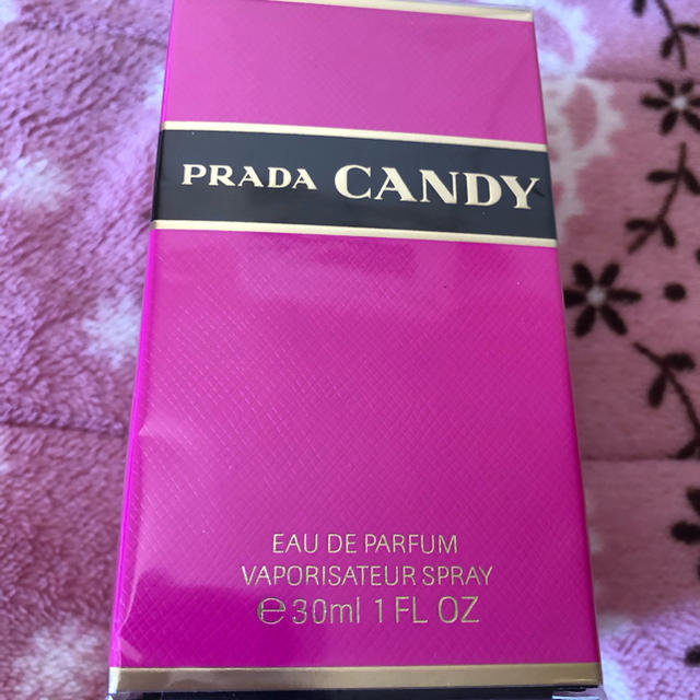 PRADA(プラダ)のプラダ　パフューム　キャンディー　PRADA 30ml コスメ/美容の香水(香水(女性用))の商品写真