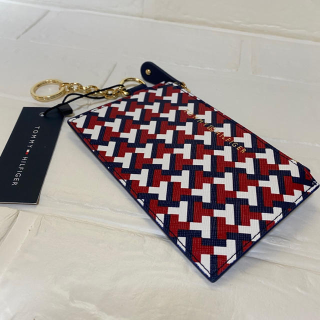 TOMMY HILFIGER(トミーヒルフィガー)の【ラスト1点】トミーフィルガー 定期入れ レディースのファッション小物(名刺入れ/定期入れ)の商品写真