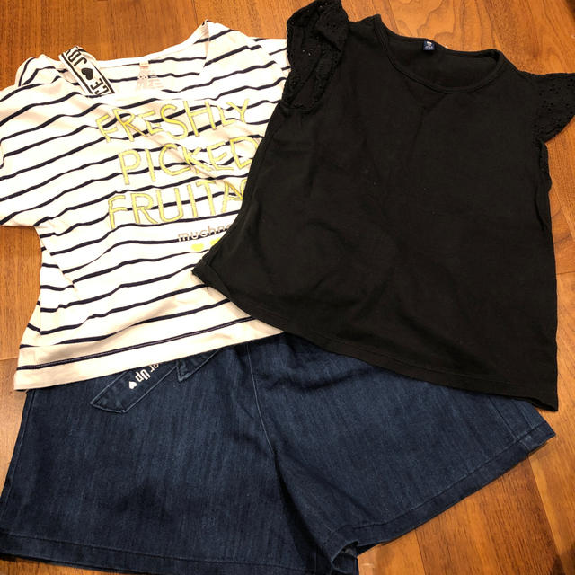 UNIQLO(ユニクロ)の女の子130cm夏服 キッズ/ベビー/マタニティのキッズ服女の子用(90cm~)(Tシャツ/カットソー)の商品写真