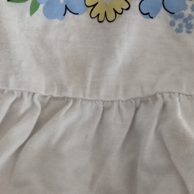 アカチャンホンポ(アカチャンホンポ)の女の子　トップス　保育園　まとめ買い　洗い替え　花柄　Tシャツ　80 キッズ/ベビー/マタニティのベビー服(~85cm)(Ｔシャツ)の商品写真