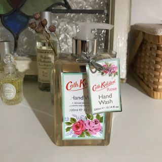 キャスキッドソン(Cath Kidston)の【新品】キャスキッドソン  ローズ　ハンドソープ(ボディソープ/石鹸)