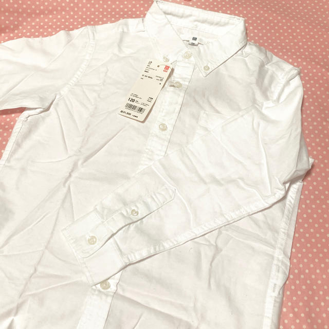 UNIQLO(ユニクロ)の【新品未使用】子ども用カッターシャツ120cm キッズ/ベビー/マタニティのキッズ服男の子用(90cm~)(Tシャツ/カットソー)の商品写真