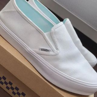 ヴァンズ(VANS)のVANS バンズ スリッポン 白 ホワイト スニーカー 無地 極稀(スニーカー)