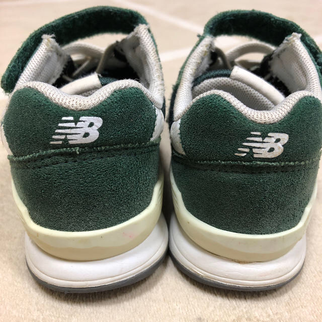 New Balance(ニューバランス)のニューバランス996  スニーカー　モスグリーン　17.0㎝ キッズ/ベビー/マタニティのキッズ靴/シューズ(15cm~)(スニーカー)の商品写真