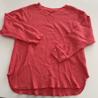 ユニクロ(UNIQLO)の【ユニクロ】着用1度！ワッフルVネックTシャツ　長袖9分袖(Tシャツ(長袖/七分))