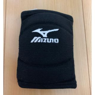 ミズノ(MIZUNO)のバレー　肘のサポーター　即購入可能(バレーボール)