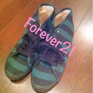 フォーエバートゥエンティーワン(FOREVER 21)のF２１ 送料込み！可愛いスニーカー♡(スニーカー)