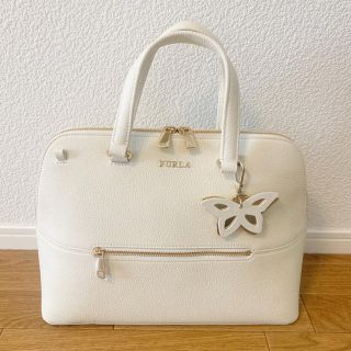 フルラ(Furla)の新品＊フルラ ハンド・トートバッグ アレックス チャーム付き♪ オフホワイト(トートバッグ)