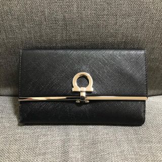 フェラガモ(Ferragamo)の【週末限定価格】フェラガモ　長財布(長財布)