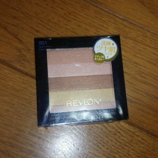 REVLON(レブロン)の未開封　レブロン　パレット コスメ/美容のベースメイク/化粧品(フェイスカラー)の商品写真