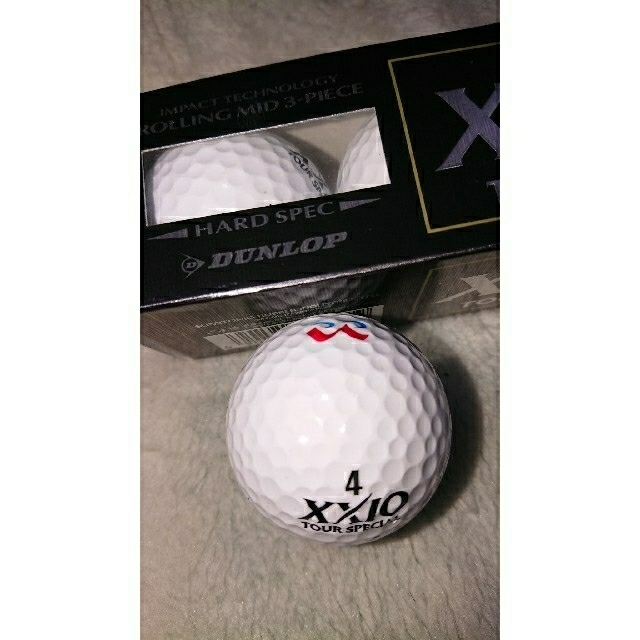 ゼクシオゴルフボール⛳ ツアースペシャル⛳９個♥️ヘッドスピード43以上対応♥️ スポーツ/アウトドアのゴルフ(その他)の商品写真