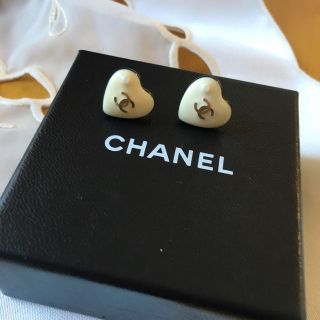 シャネル(CHANEL)のシャネルハートモチーフピアス(ピアス)