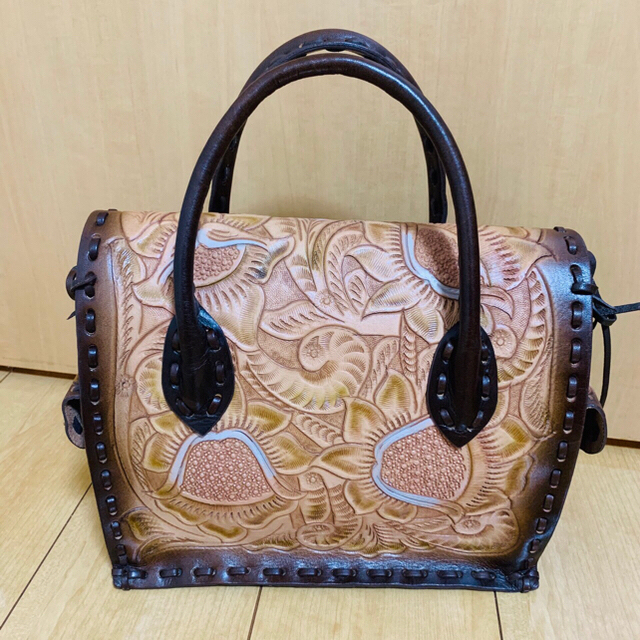 GRACE CONTINENTAL(グレースコンチネンタル)のCarving Tribes Suki 様　専用 レディースのバッグ(ハンドバッグ)の商品写真